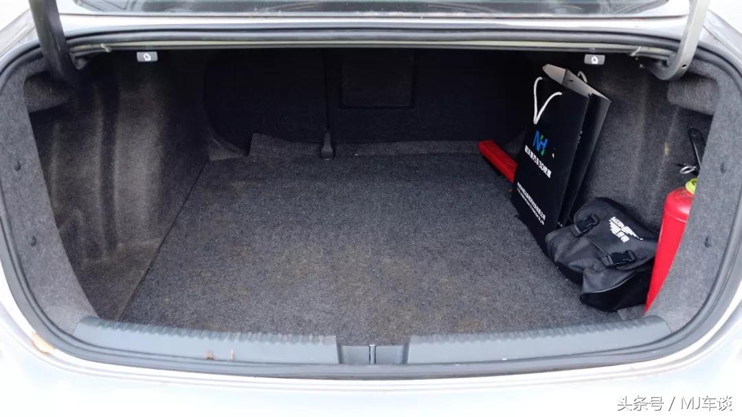 大众速腾pq35平台和mqb平台哪个好,18款速腾是pq35平台打造的