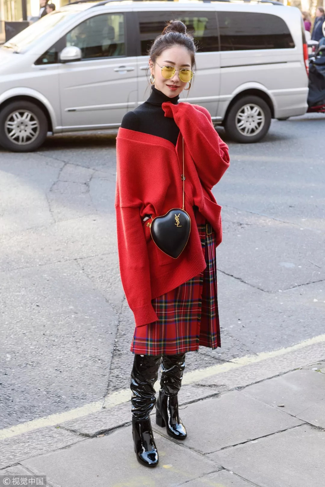 凹造型小包包,包包拍摄怎么凹造型