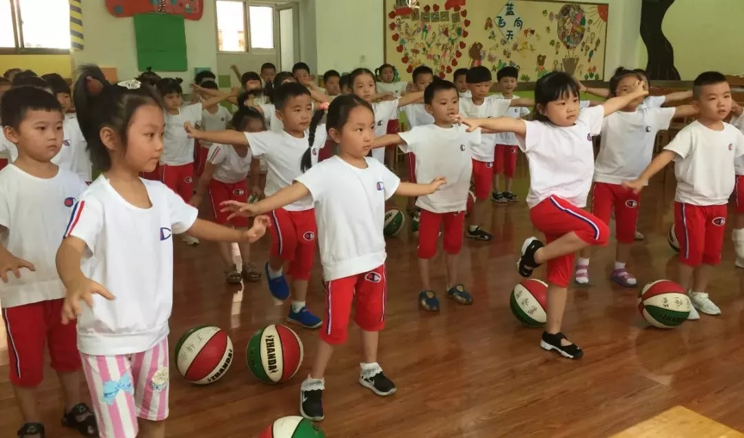 蚌埠幼儿园的家长，快看看小萌娃们入园第一周干了些啥……