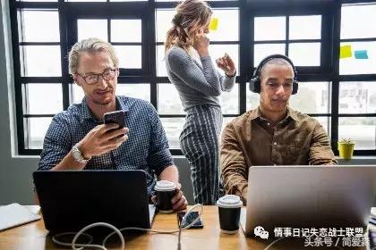 初次见面既虚伪又热情,首次见面时要表达爱意吗