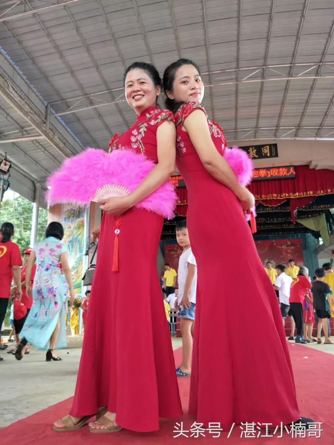 杨家镇安榄村外嫁姐妹回娘家聚会,雷州官茂村姐妹回娘家