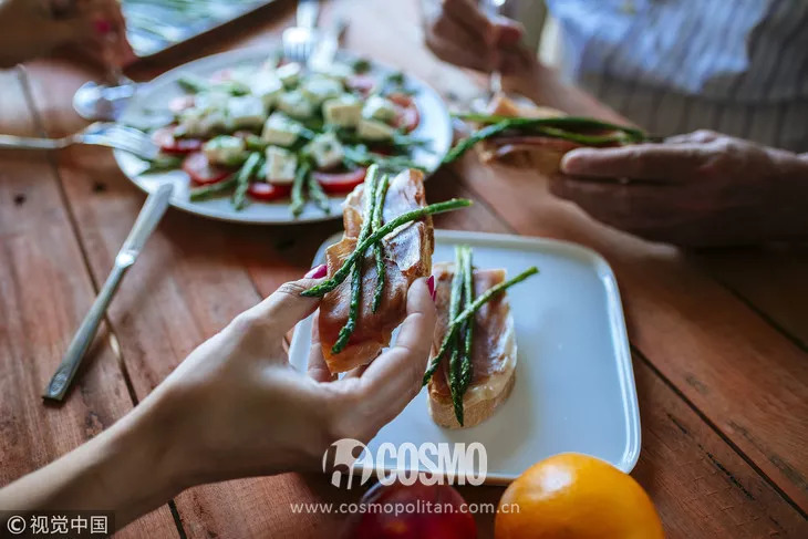 真的瘦｜60天瘦40斤，邓超的减肥餐我试完——旋转晕倒我闭着眼