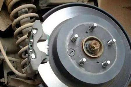 汽车刹车故障现象描述,汽车刹车异响维修故障实例