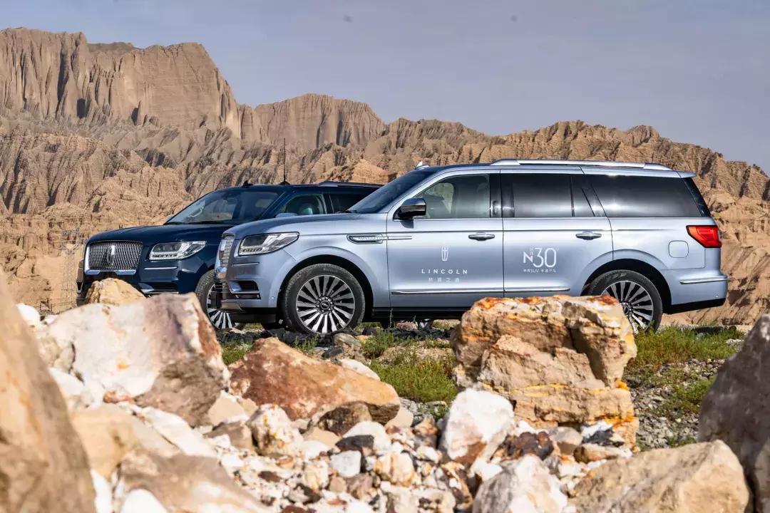 林肯领航员评测试驾视频,试驾评测2022款林肯领航员总统版