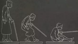 老人摔倒后正确的处置方法,老人摔倒了如何正确急救