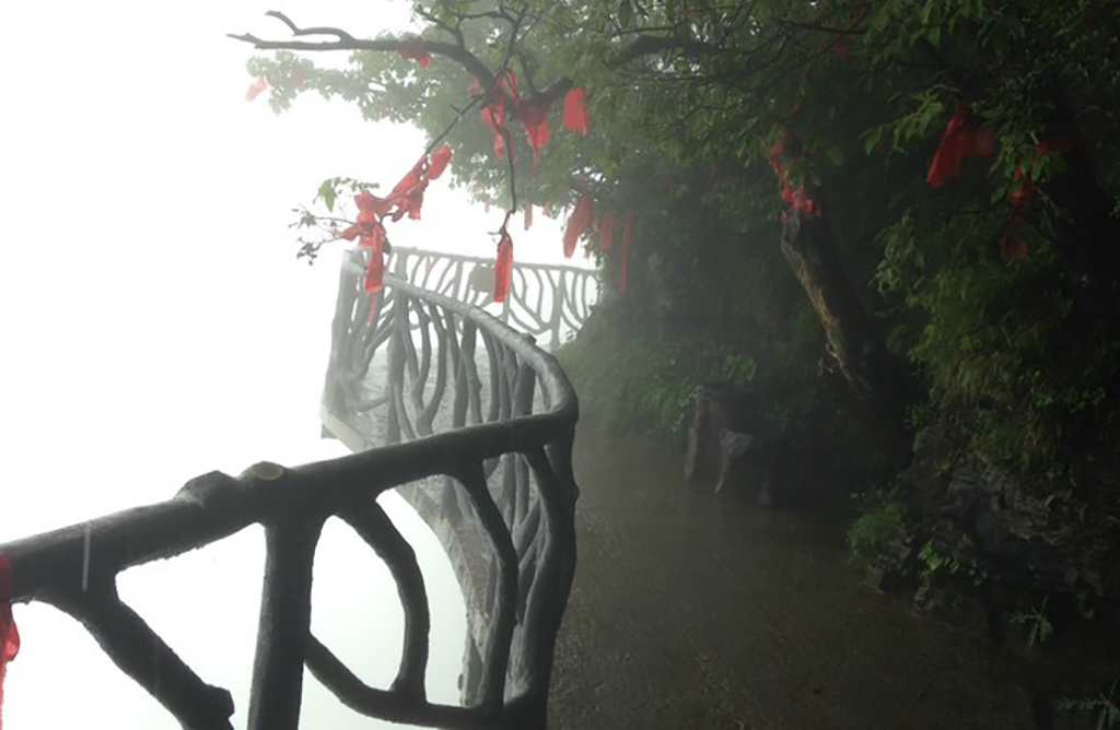 张家界天门山玻璃栈道哪个最刺激,张家界天门山玻璃栈道旅游攻略