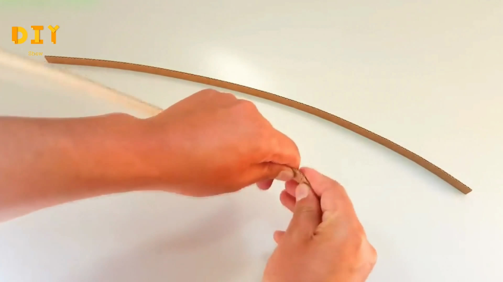 小玩具车怎么做简单一点,用纸板做火车玩具