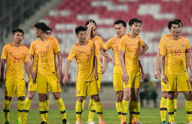 男足输球球迷为对方喝彩,近日中国男足和巴林男足有比赛吗