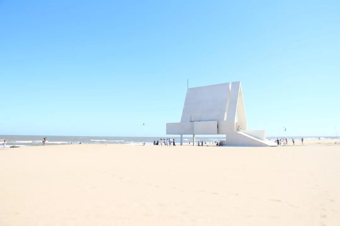 这座长城起源的城市，如今成了有钱人的后花园