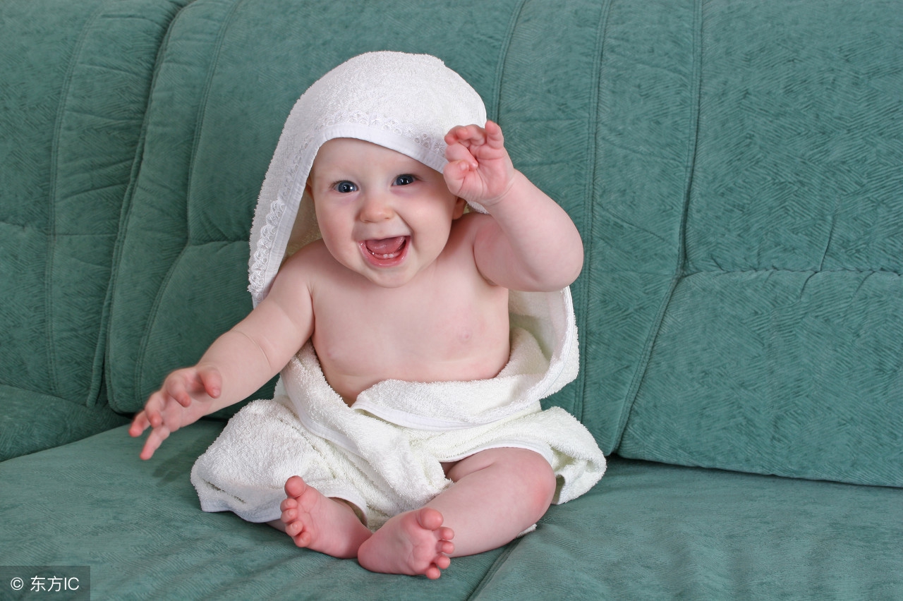 如何辨别宝宝眼睛是否健康斗鸡眼,怎么防止宝宝斗鸡眼