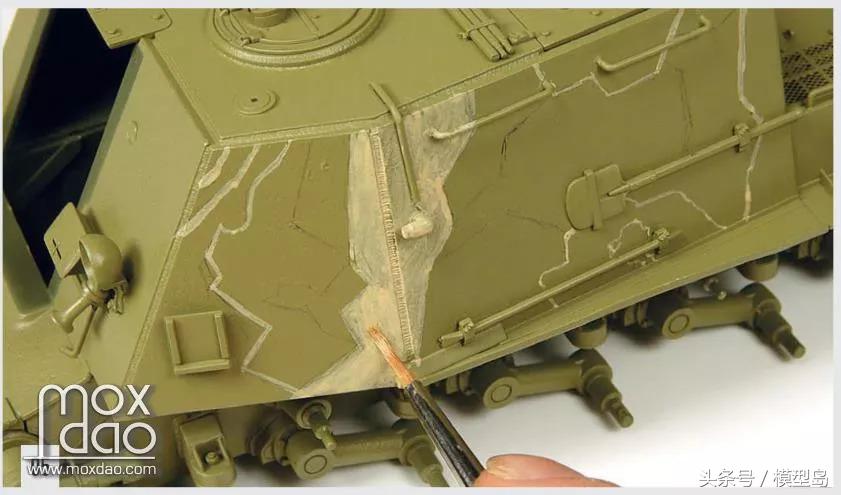 亚当的模型指导书②迷彩的喷涂与手涂｜原创翻译