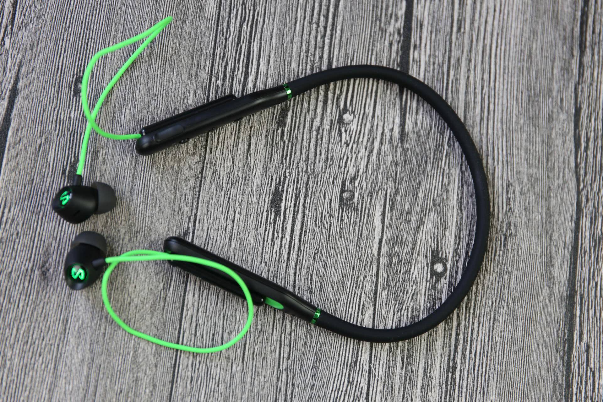 黑鲨游戏手柄吃鸡测评,黑鲨游戏手柄有什么功能