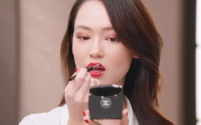 chanel国际化超模,chanel御用模特fiona