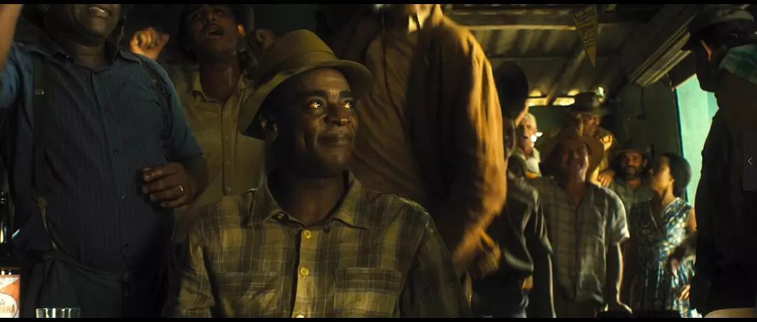 从贫民窟逆袭足球队,从贫民窟到篮球巨星