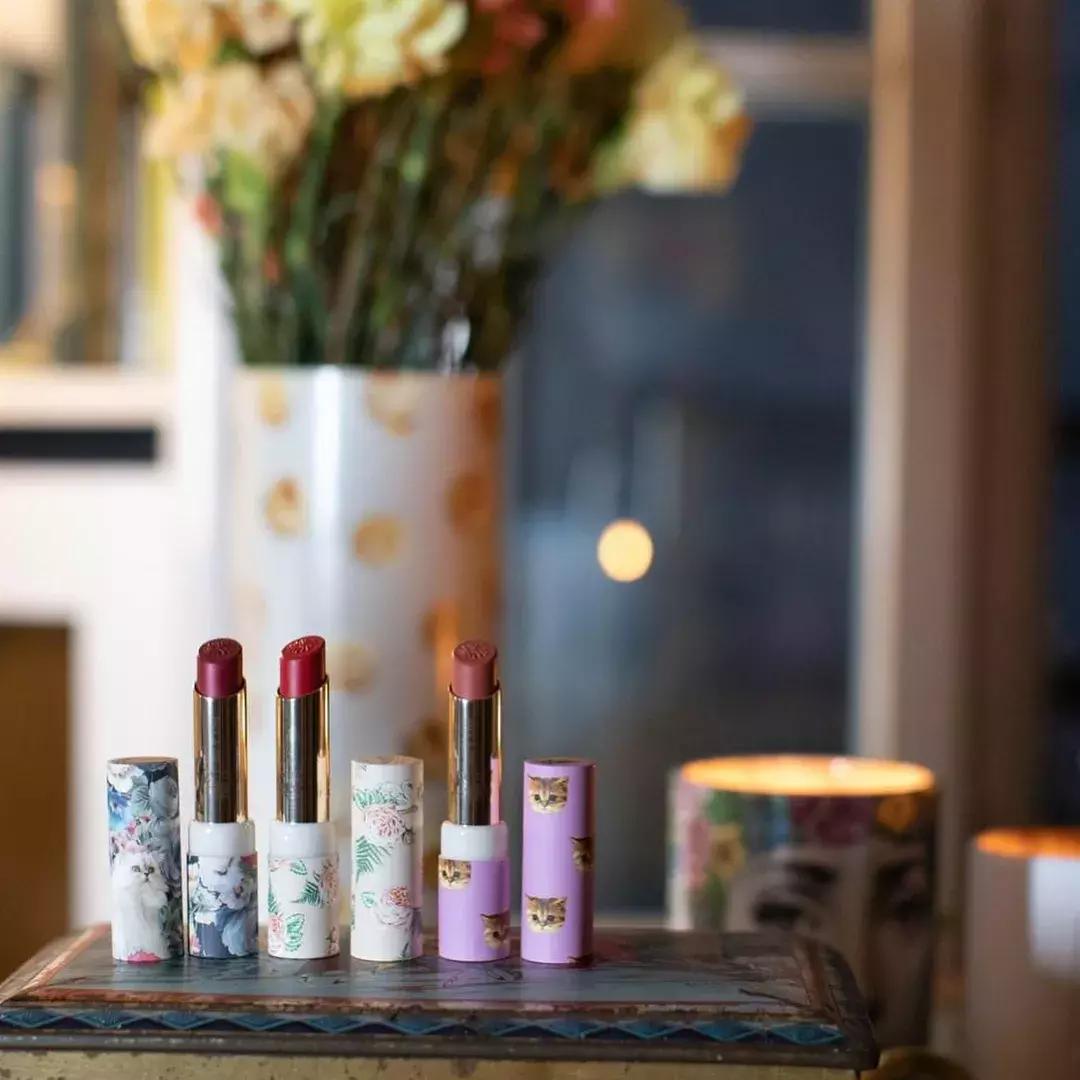 捂好钱包！2018秋冬新品来袭!YSL变方了?Chanel口红出气垫的了