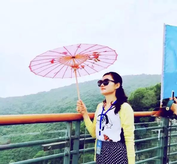 诗词专辑|姚东红:轻舟入水乐匆匆,海角天涯谁共?