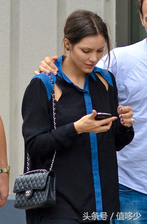 香奈儿cf包香槟金真伪,香奈儿cf包十年前买的多少钱