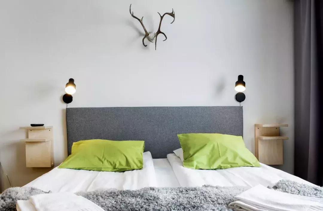 小木屋，玻璃顶，火山温泉，住这些酒店，get最cool极光姿势