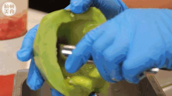 潮人大咖都pick的奈雪出冰淇淋“绿宝石”啦！想喝基本靠抢！