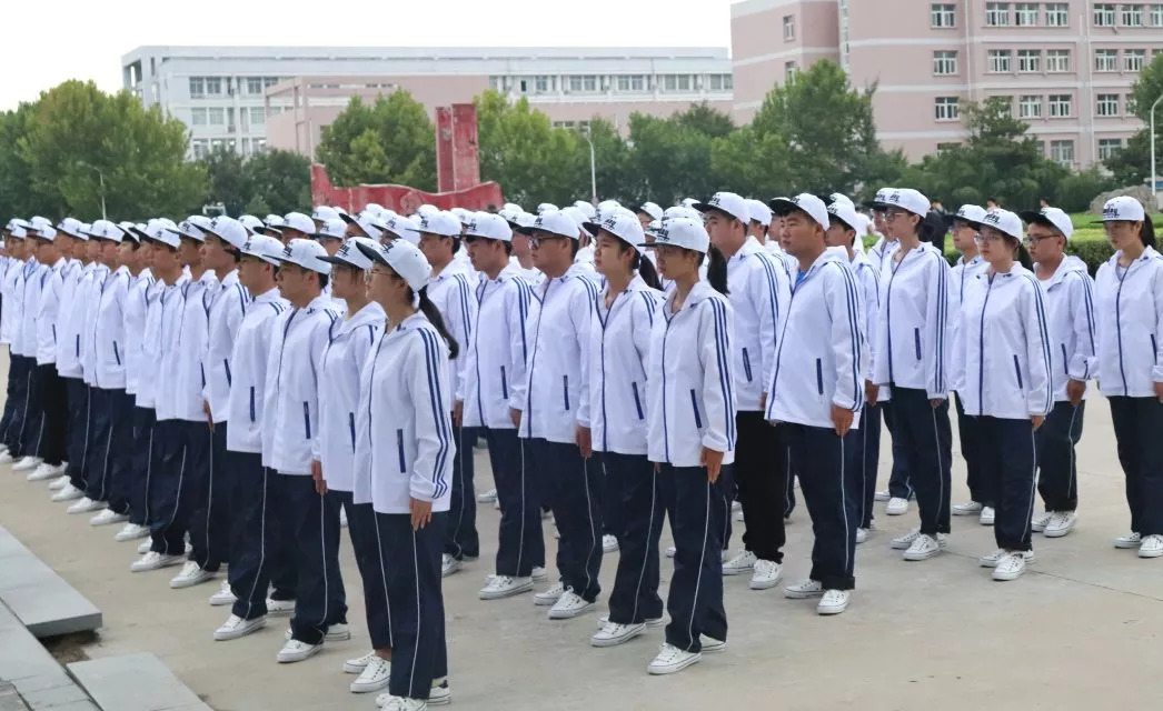 军训生活的回顾,军训时期给我们的惊喜