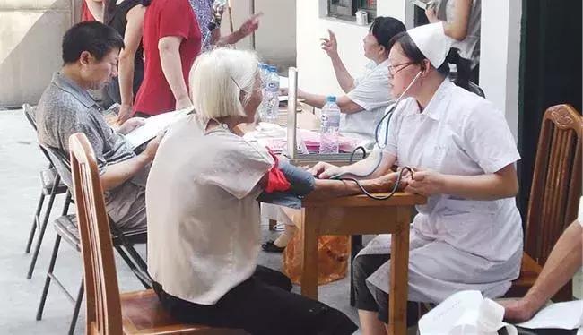 闈掑矝鍝簺鍦版柟闄愭椂鍏嶈垂,闈掑矝鍝簺涓滆タ鍙互鍏嶈垂