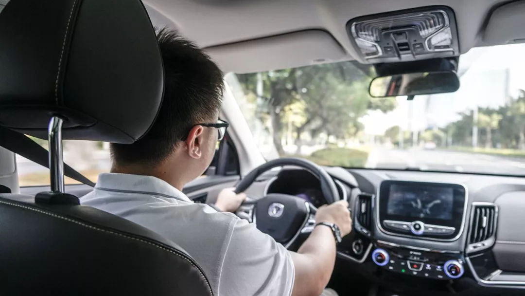 长安cs55第二代尊享版试驾,长安cs5548v混动试驾