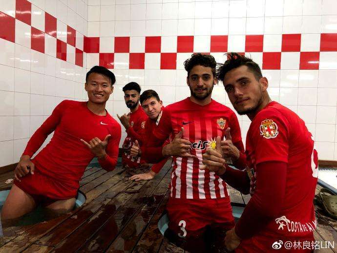 皇马主力踢不上国家队,皇马不引援球员