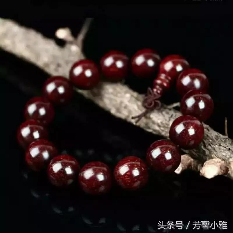 为啥很多人喜欢戴手串,为什么越来越多的人喜欢戴手串