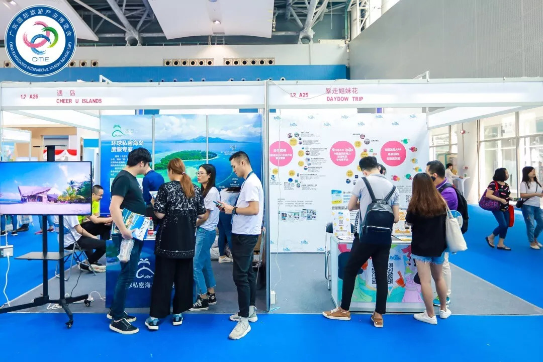 下了长途机依然美到炸!这才是明星在飞机上最爱做的秘密!