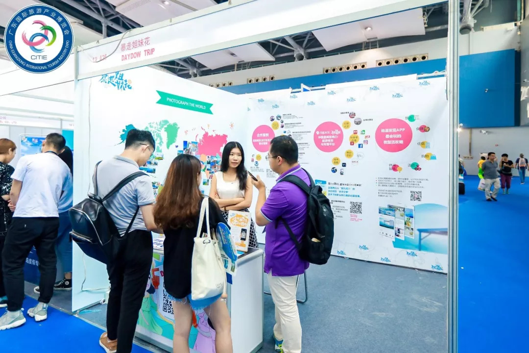 下了长途机依然美到炸!这才是明星在飞机上最爱做的秘密!