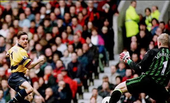 评：抚今追昔，20年前曼联开启三冠王征程全回顾