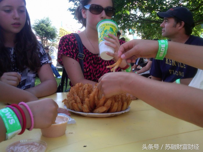 火爆的街头小吃加盟,最新小本特色小吃项目麻辣烫