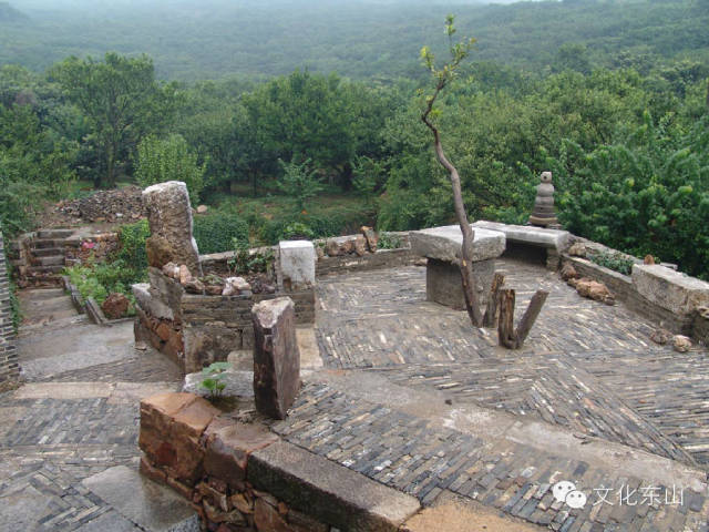 诗意东山｜花间小坐夕阳迟