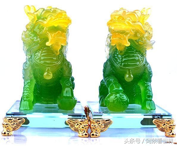 入户门正对别人入户门化解视频,入户门对着别人家的入户门