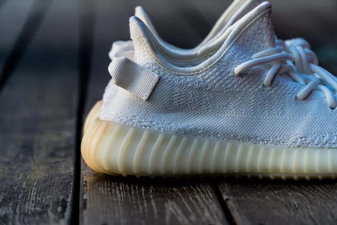 小白鞋巅峰作品,yeezyboost350v2分男女款吗