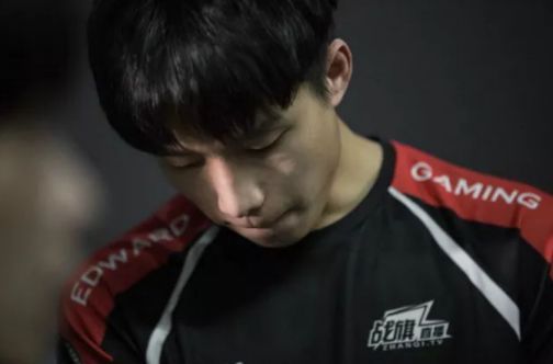 一个世界冠军的命运,edg时隔四年再次拿到lpl的冠军