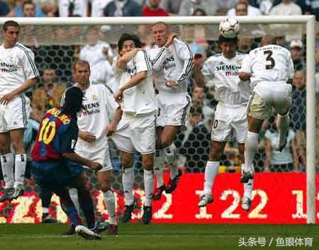 足坛史上10大任意球,震惊全世界的十大任意球破门