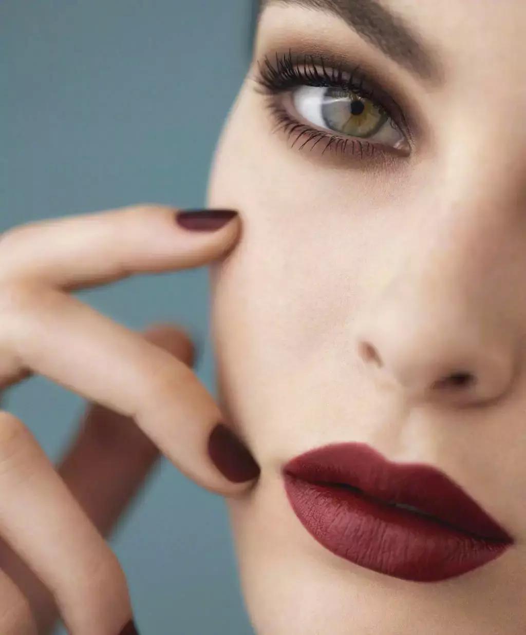 怎么找到适合自己的镜面口红色号,别再盲目追求大牌