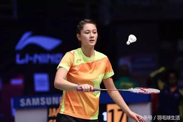 打羽毛球最美的女的,一大群美女打羽毛球