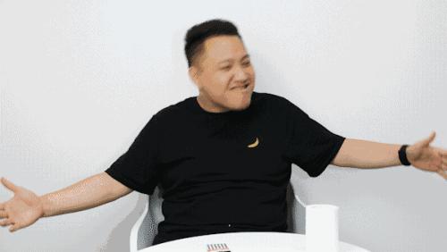 两男一女公然在办公室玩电击，这么刺激？！