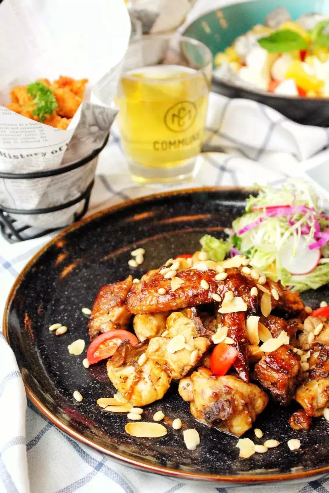 民歌湖酒吧颜值最高的酒吧,畅饮酒吧全国哪里