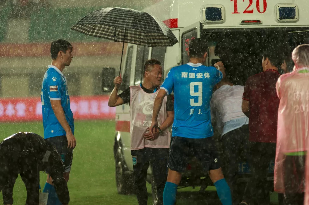 点赞日本人,为中国队点赞日本人