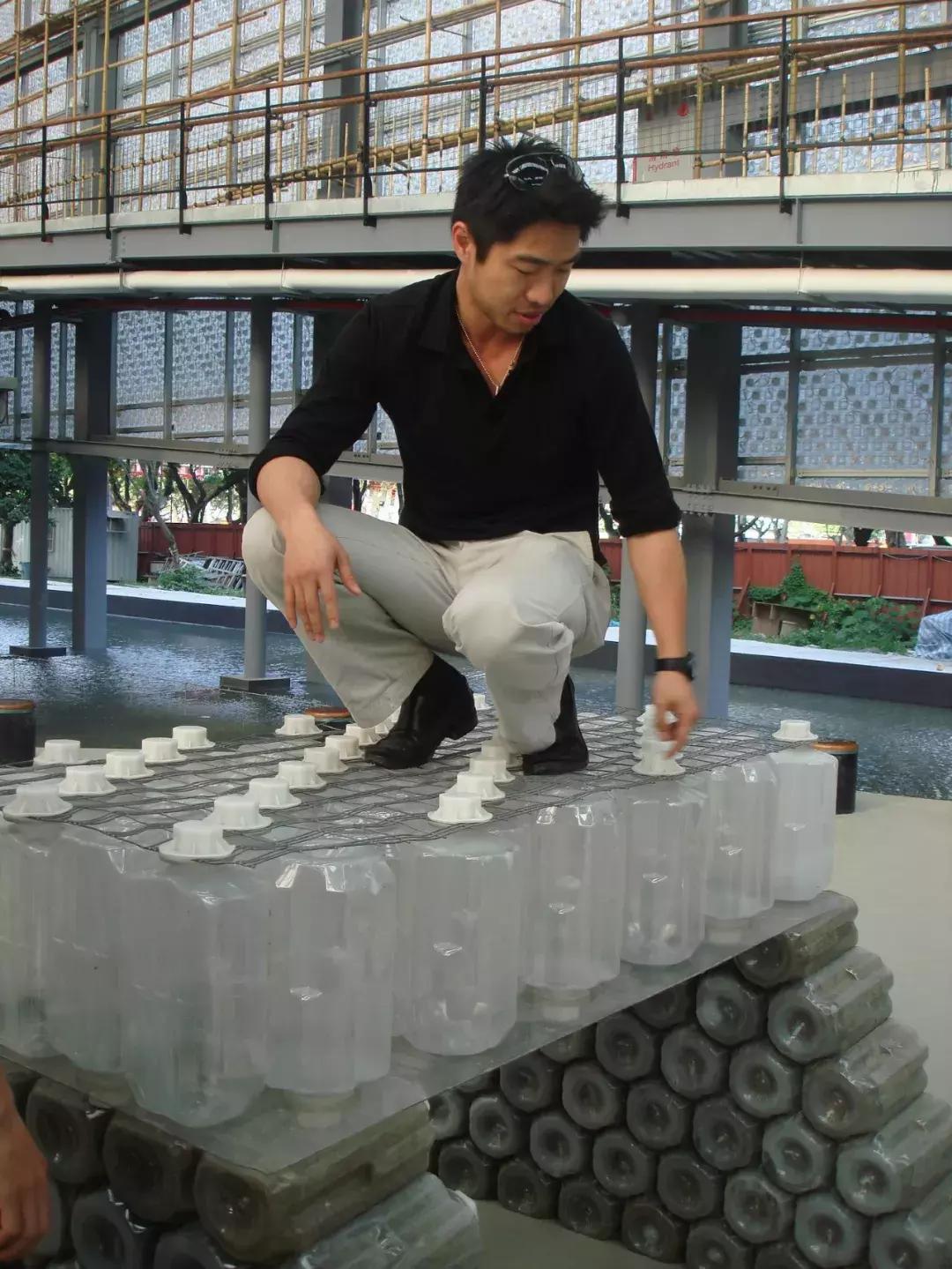 他设计了一堆“垃圾”,却让全世界拍手叫好