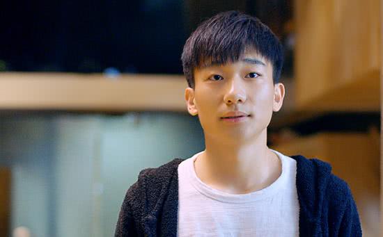 因鼻子大大拉低颜值的明星，网友：第三位如果鼻子好看就能演男主