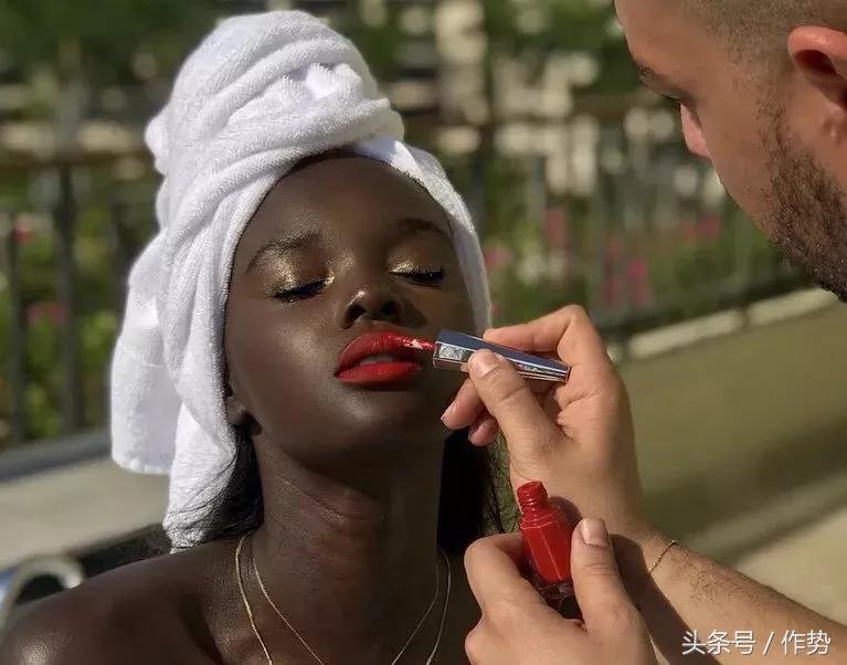 维密面试街拍摩托,维密大秀面试模特