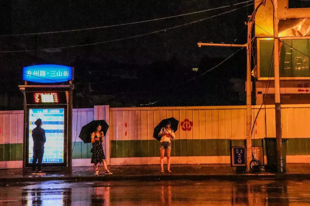 南京的夜晚真实图片,2005年的南京街头真实影像