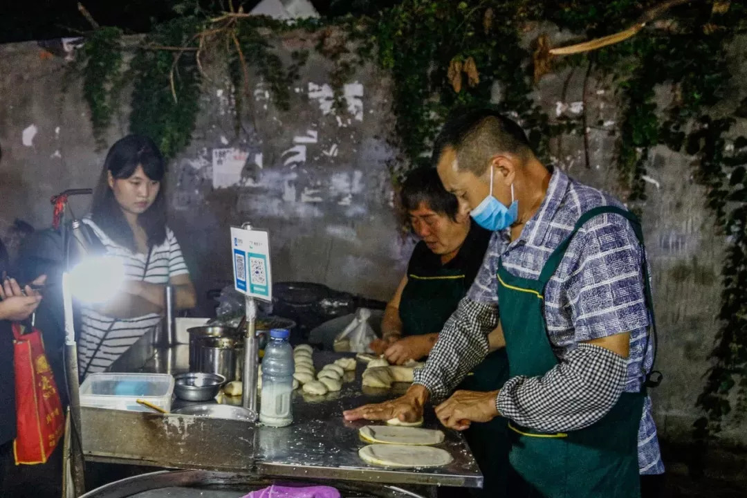 南京的夜晚真实图片,2005年的南京街头真实影像