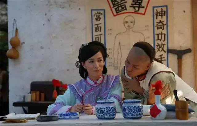 回忆周星驰的经典电影,反复看周星驰的电视剧有哪些