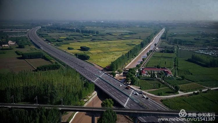 庆祝自治区成立60周年/《中国交通报》通版聚焦宁夏交通运输60年发展成就/《塞上江南美多彩交通靓》