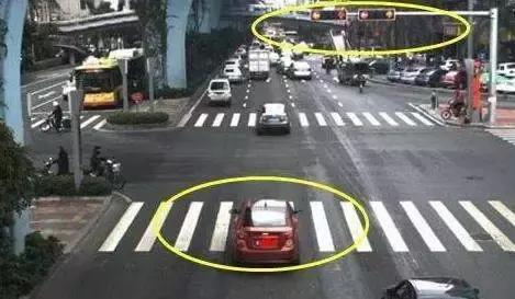 跟在公交后面误闯红灯能免罚吗,跟大车误闯红灯出车祸谁负责任